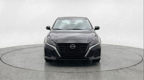 Super Black 2025 Nissan Altima SV FWD