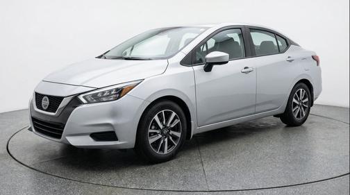 Brilliant Silver Metallic 2025 Nissan Versa 1.6 SV