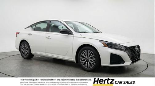 Glacier White 2025 Nissan Altima SV FWD