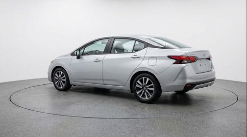 Brilliant Silver Metallic 2025 Nissan Versa 1.6 SV