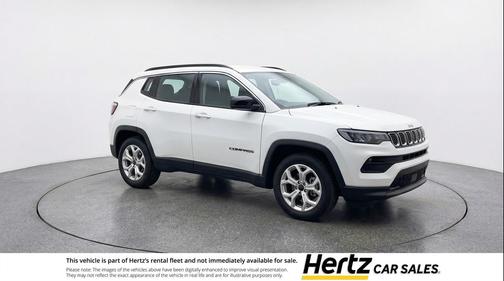 Bright White Clearcoat 2025 Jeep Compass Latitude