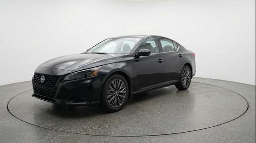 Super Black 2025 Nissan Altima SV FWD