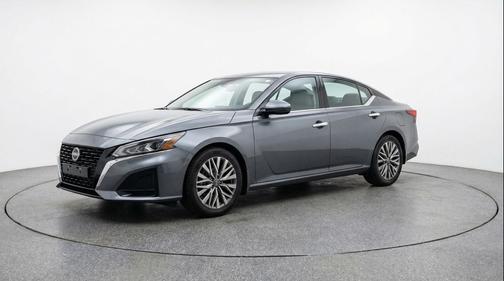 Gun Metallic 2025 Nissan Altima SV FWD
