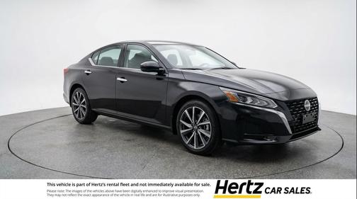 Super Black 2025 Nissan Altima SV FWD