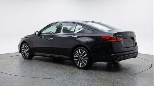 Super Black 2025 Nissan Altima SV FWD