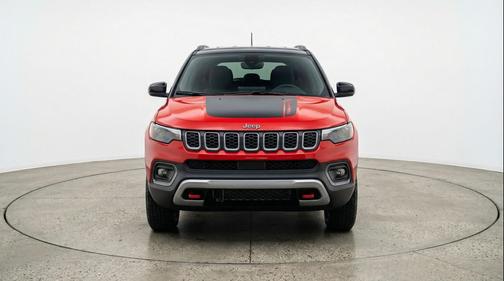 Red Hot Pearlcoat 2025 Jeep Compass Trailhawk
