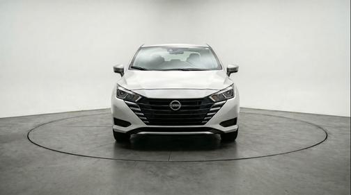 Brilliant Silver Metallic 2025 Nissan Versa 1.6 SV