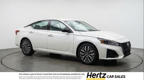 Glacier White 2025 Nissan Altima SV FWD