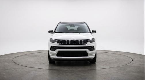 Bright White Clearcoat 2025 Jeep Compass Limited