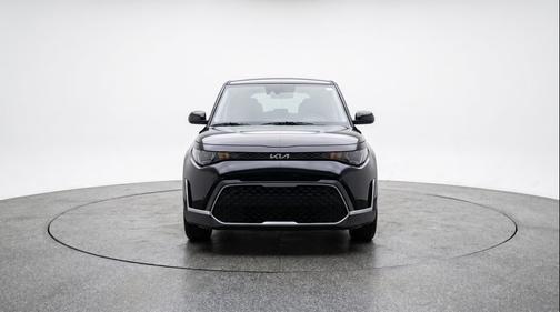 Fusion Black 2025 Kia Soul LX