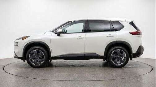 Everest White Pearl Tricoat 2025 Nissan Rogue SV