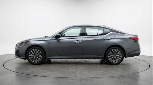 Gun Metallic 2025 Nissan Altima SV FWD