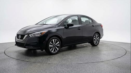 Super Black 2025 Nissan Versa 1.6 SV