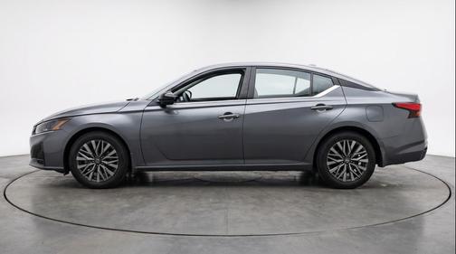 Gun Metallic 2025 Nissan Altima SV FWD