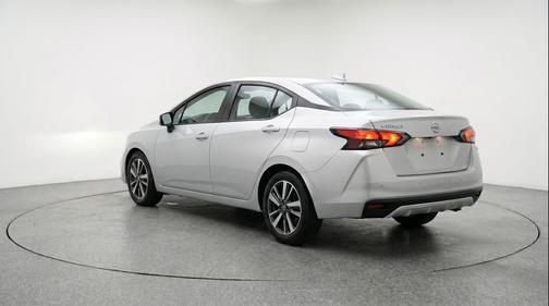 Brilliant Silver Metallic 2025 Nissan Versa 1.6 SV
