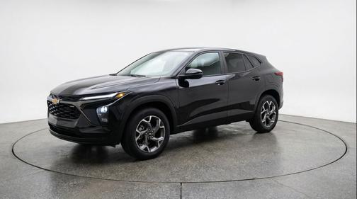 Mosaic Black Metallic 2025 Chevrolet Trax LT