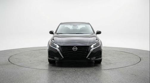 Super Black 2025 Nissan Altima SV FWD