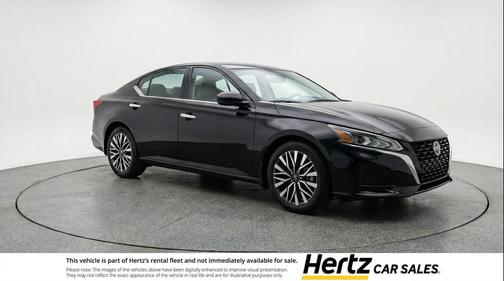 Super Black 2025 Nissan Altima SV FWD
