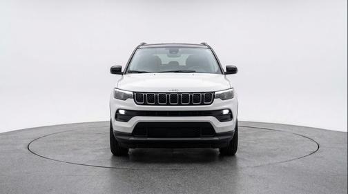 Bright White Clearcoat 2025 Jeep Compass Limited