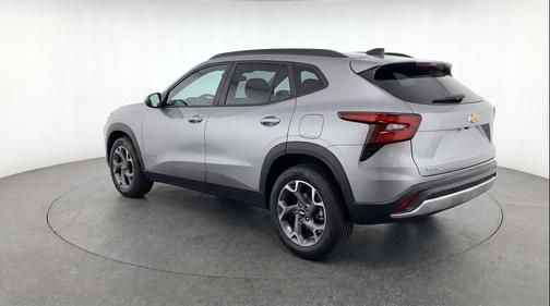 Sterling Gray Metallic 2025 Chevrolet Trax LT