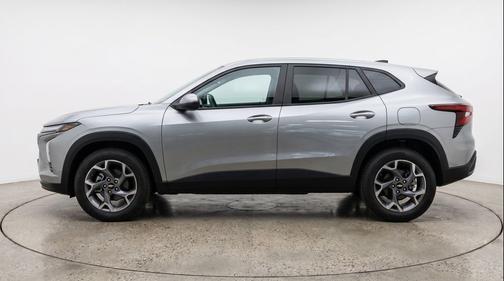 Sterling Gray Metallic 2025 Chevrolet Trax LT