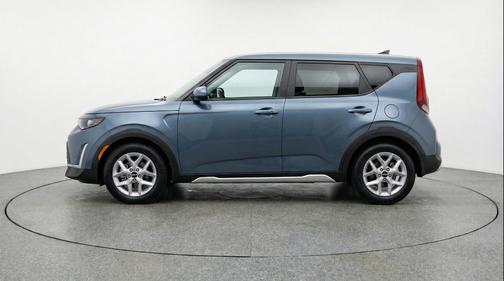 Gravity Gray 2025 Kia Soul LX