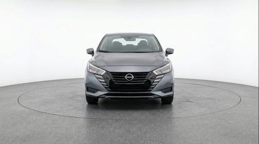 Gun Metallic 2025 Nissan Versa 1.6 SV
