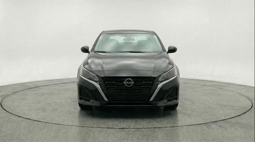 Super Black 2025 Nissan Altima SV FWD