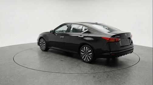 Super Black 2025 Nissan Altima SV FWD