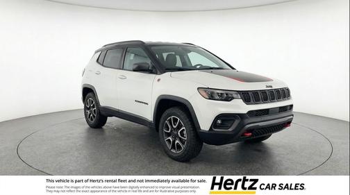 Bright White Clearcoat 2025 Jeep Compass Trailhawk