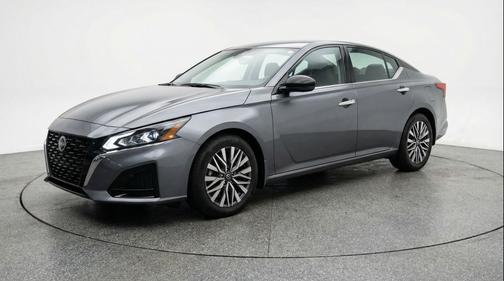 Gun Metallic 2025 Nissan Altima SV FWD