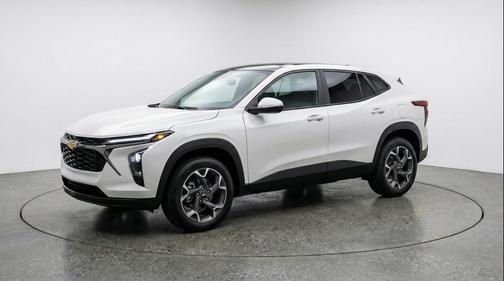Summit White 2025 Chevrolet Trax LT