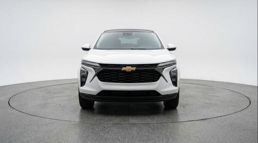 Summit White 2025 Chevrolet Trax LT