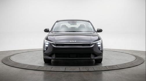Interstellar Gray 2025 Kia K4 LXS