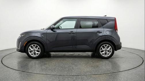 Gravity Gray 2025 Kia Soul LX