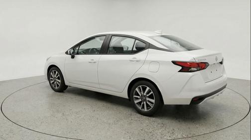 Aspen White Tricoat 2025 Nissan Versa 1.6 SV