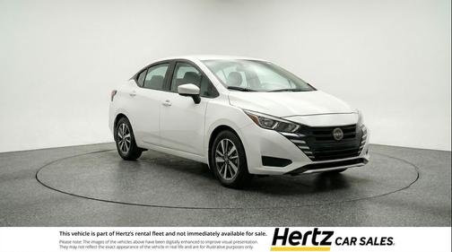 Aspen White Tricoat 2025 Nissan Versa 1.6 SV