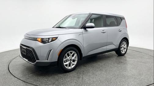Steel Gray 2025 Kia Soul LX