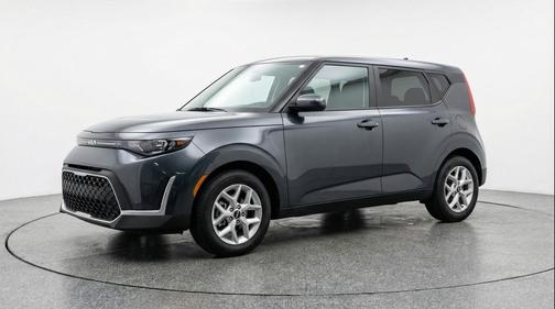 Gravity Gray 2025 Kia Soul LX