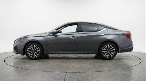 Gun Metallic 2025 Nissan Altima SV FWD