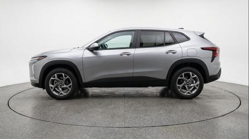 Sterling Gray Metallic 2025 Chevrolet Trax LT