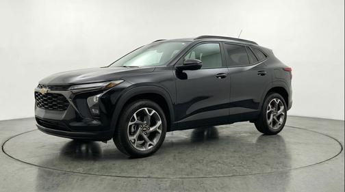 Mosaic Black Metallic 2025 Chevrolet Trax LT