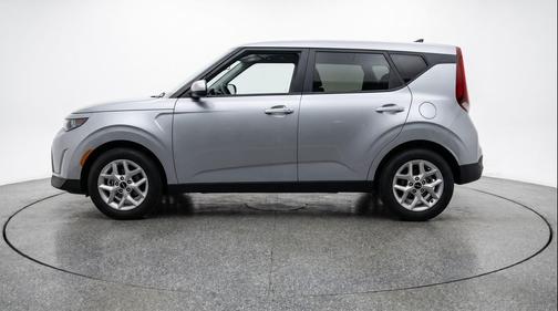 Steel Gray 2025 Kia Soul LX
