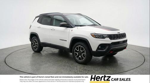 Bright White Clearcoat 2025 Jeep Compass Trailhawk