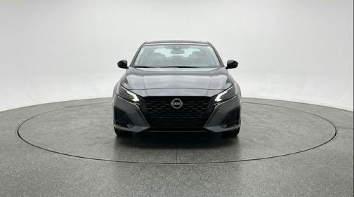 Gun Metallic 2025 Nissan Altima SV FWD