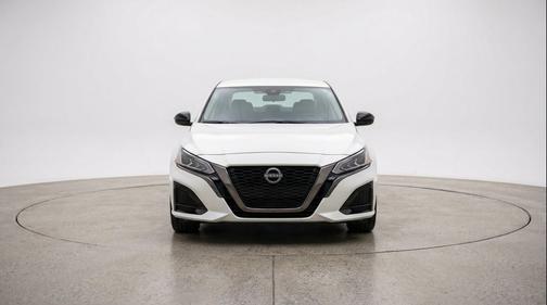 Glacier White 2025 Nissan Altima SV FWD