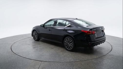 Super Black 2025 Nissan Altima SV