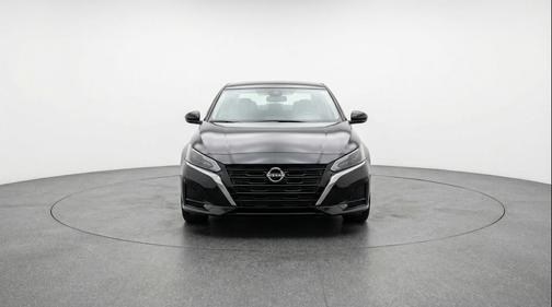 Super Black 2025 Nissan Altima SV FWD