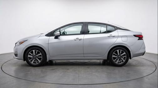 Brilliant Silver Metallic 2025 Nissan Versa 1.6 SV