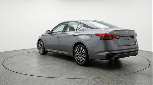 Gun Metallic 2025 Nissan Altima SV FWD